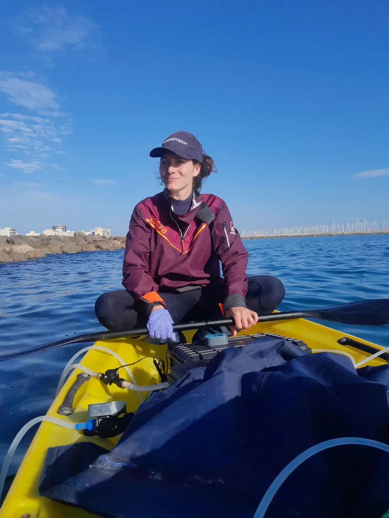 Sortie de terrain en kayak sur l’eau